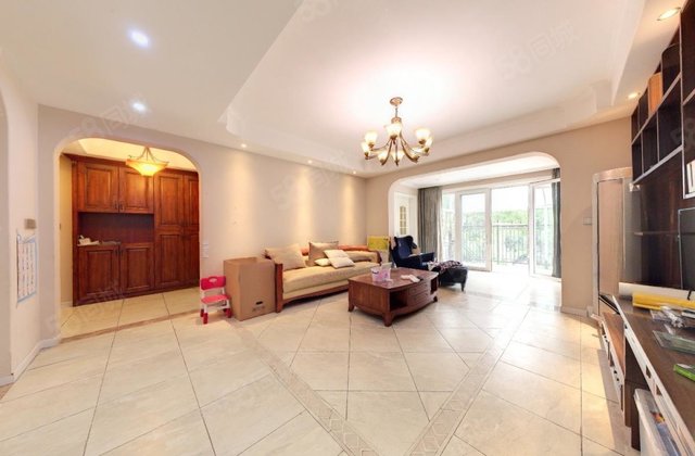 英伦皇都3室2厅133.17㎡120万二手房图片