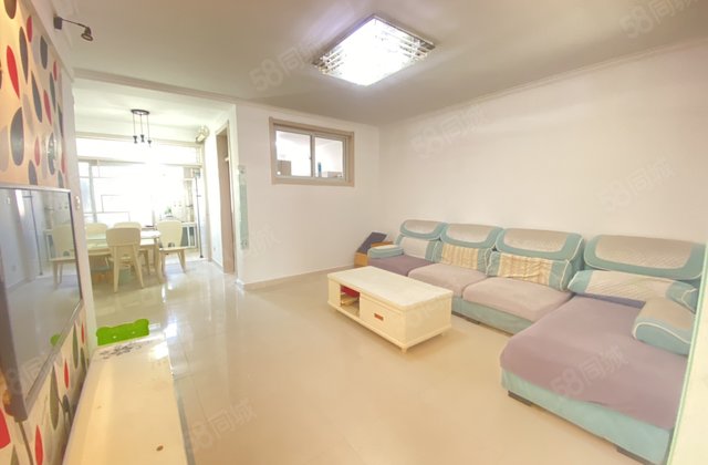 桐凤家园 正规三室 万达旁 阿尔卡迪亚西邻 地暖房中间楼层