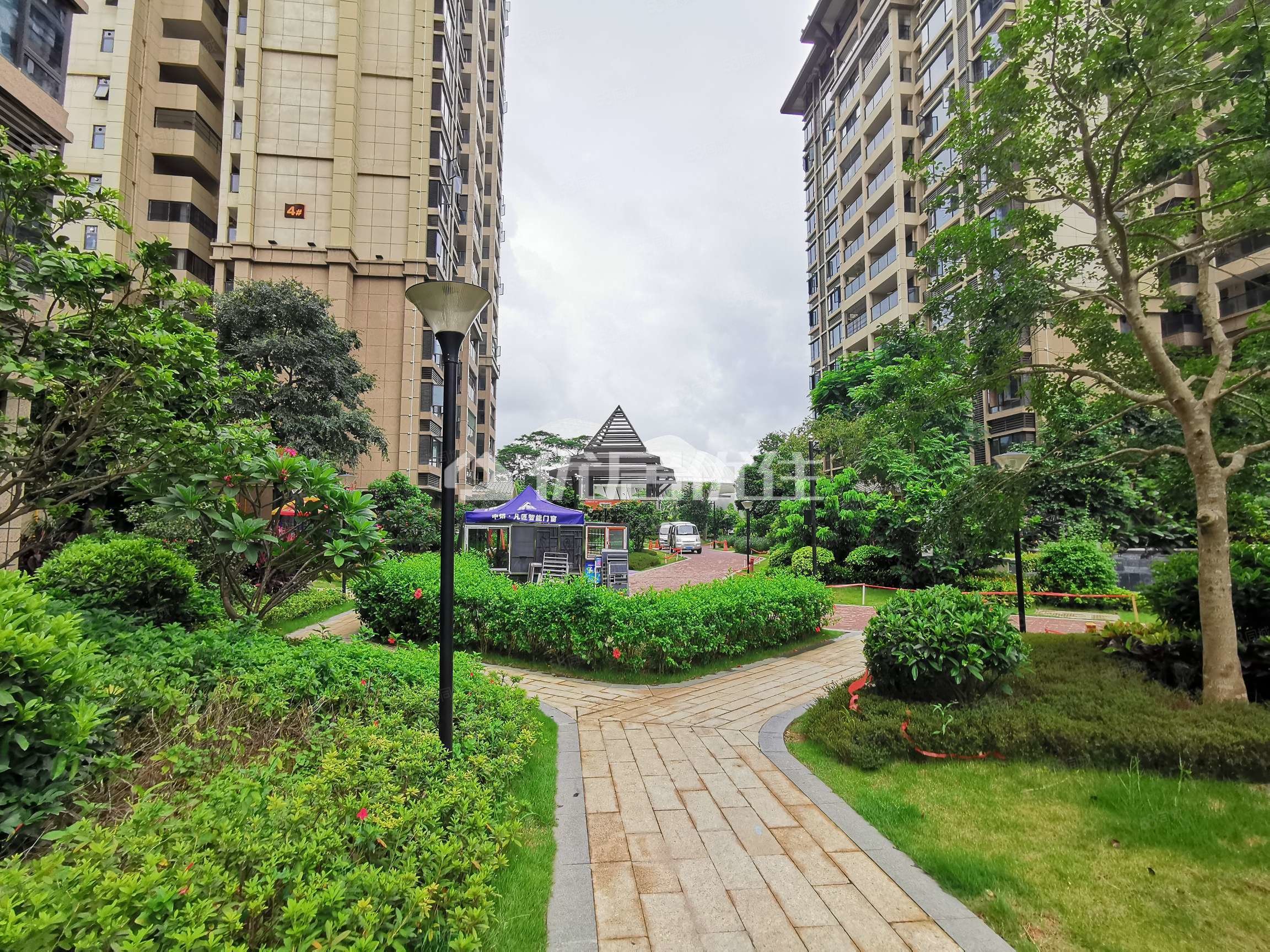 毛坯四房 江景 南北通透五象总部,梦之岛江湾一品-南宁58同城
