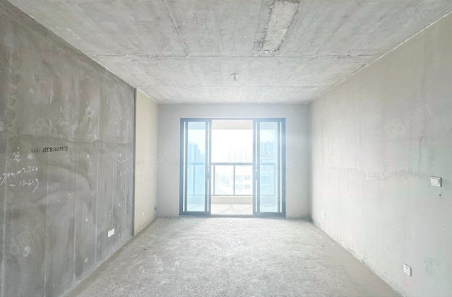 长房东旭国际(一期)4室2厅138.2㎡132万二手房图片