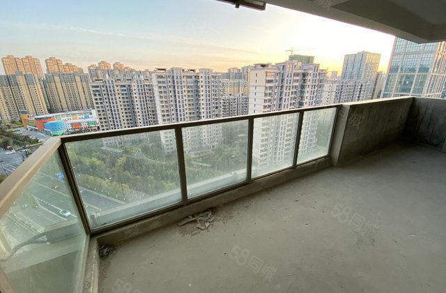 金鹰平墅毛坯现房只需468万!满2年