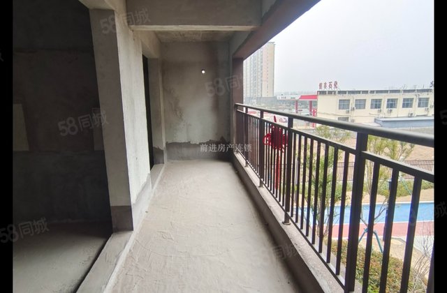 品盛北龙湖3室2厅125.66㎡49万二手房图片