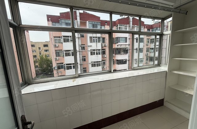 聊城供电公司第四家属院 正规三室 小区停车方便