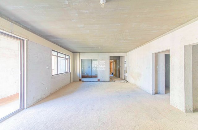 鑫远紫樾香山(二期)4室2厅172.68㎡255万二手房图片