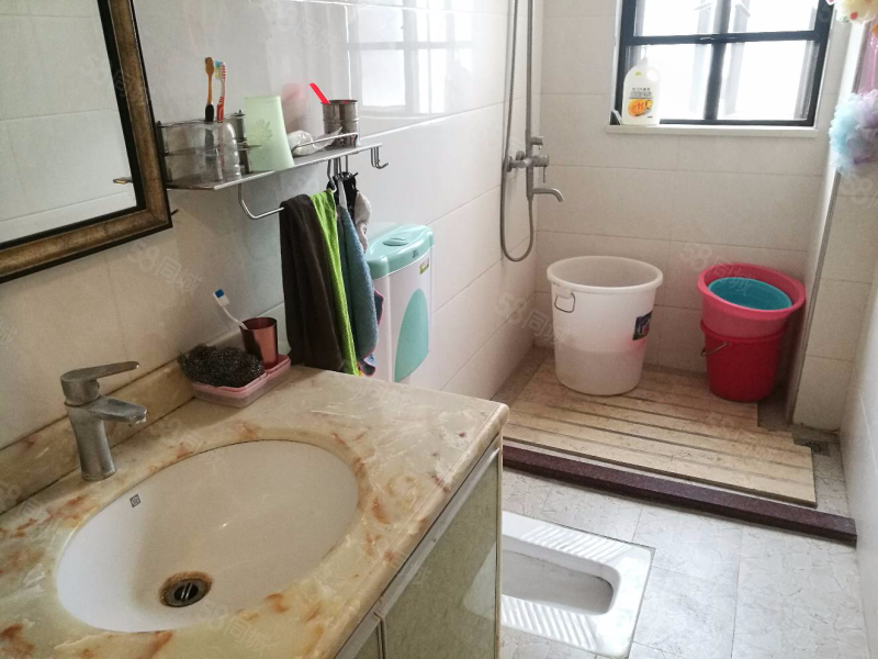 1,三证齐全,红本在手,可