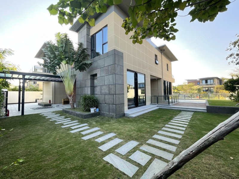 亚龙湾龙溪悦墅(别墅)8室3厅7卫220㎡南北1200万