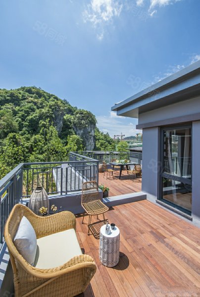 双龙新区 网红别墅 首购99平实得300平 总价仅148万