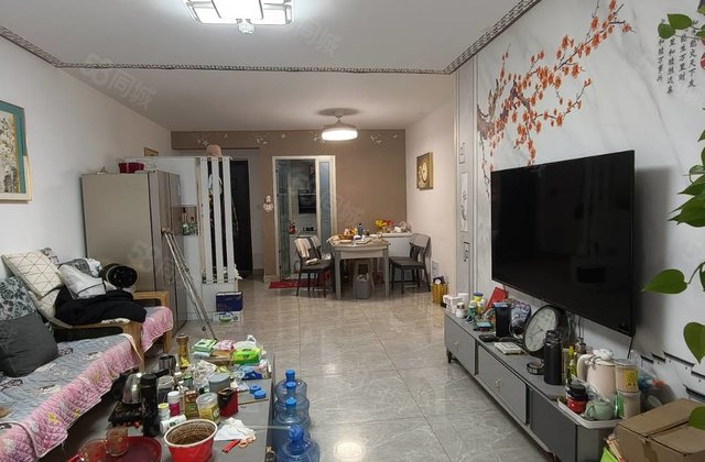 新出莲湖新城三室一厅，带地下室，随时看房。