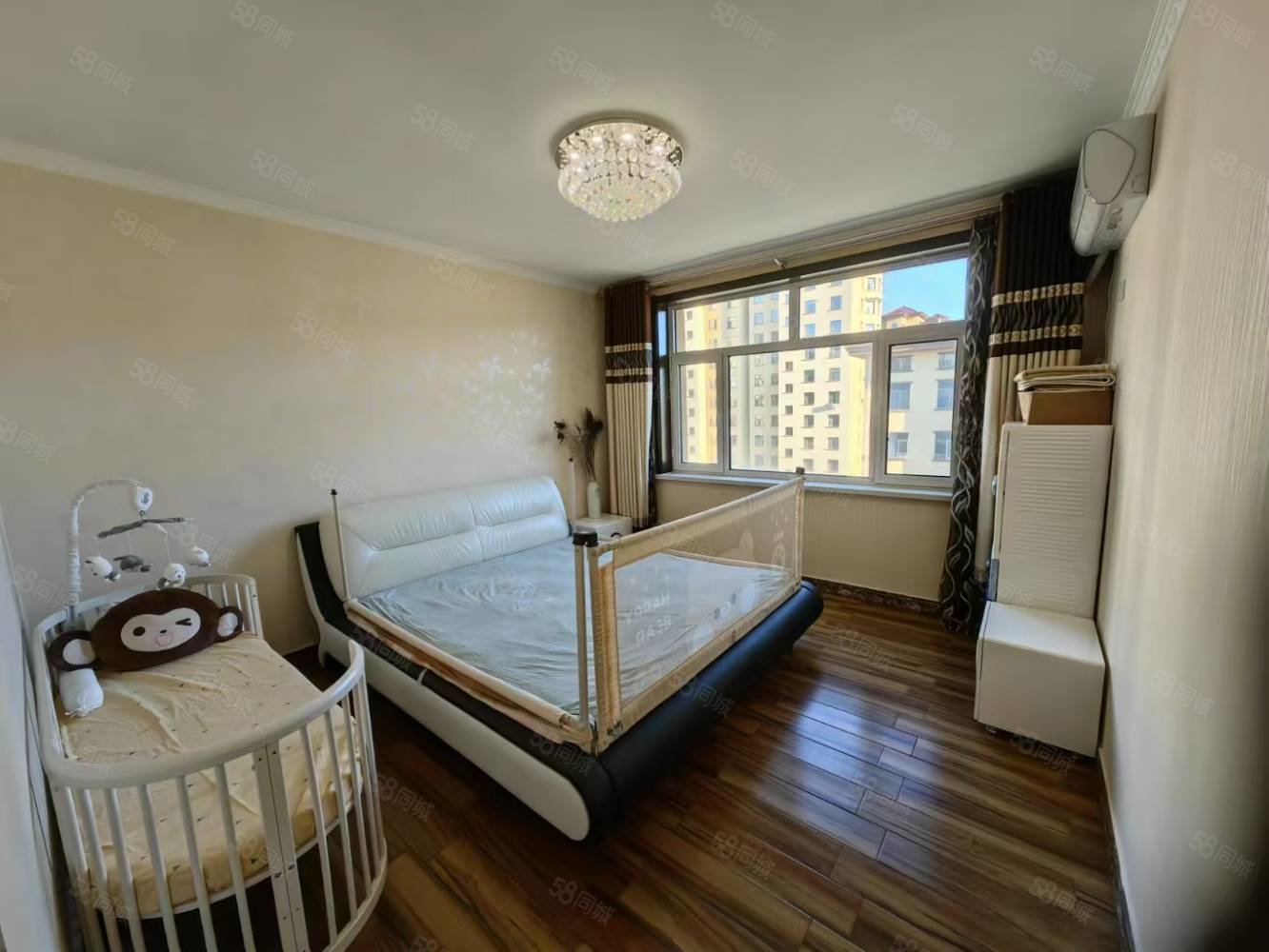 东方国际3室2厅1卫121㎡南北51.5万