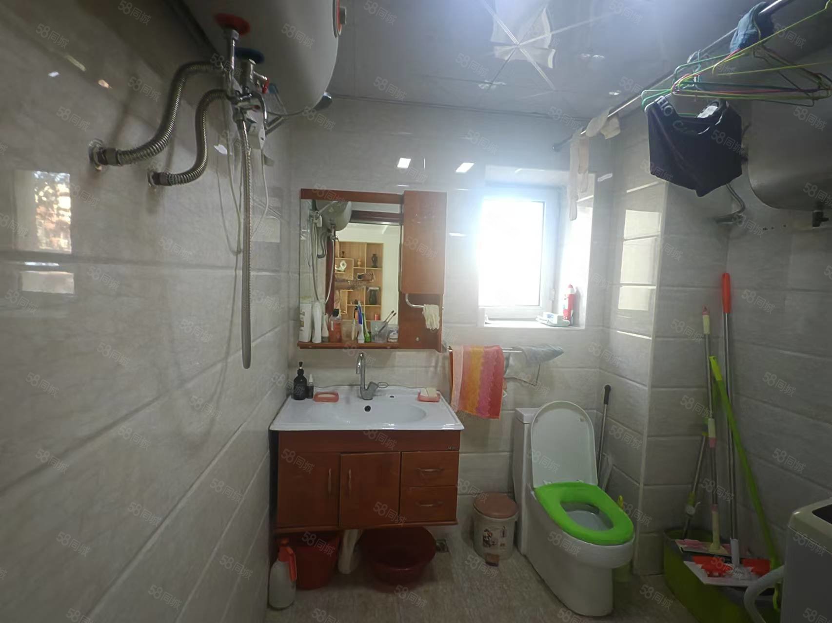 检察新村3室2厅2卫131.09㎡南北51.8万