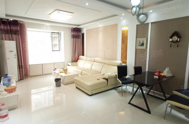 3室2卫，3室朝阳，免大税，带车位，带储藏室，东昌丽都