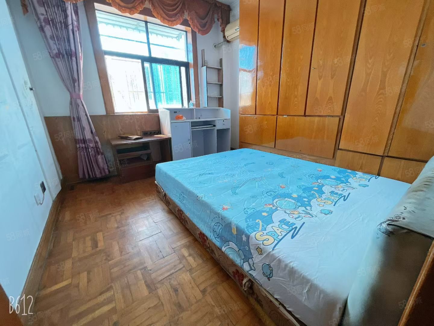 沿河小区3室2厅1卫70㎡南北27.8万