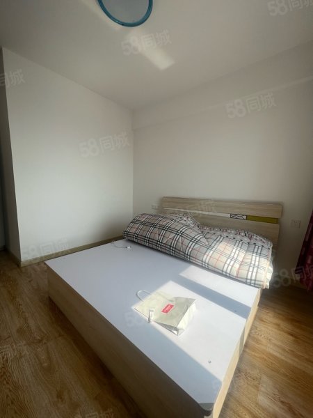 电梯好楼层视野开阔阳光充足户型规整普通精装修,御景苑-丹东58同城