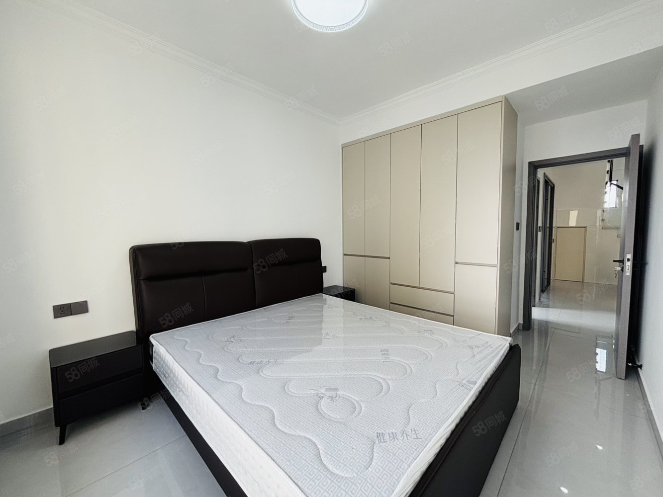 香槟国际5室2厅2卫130㎡南北69.8万