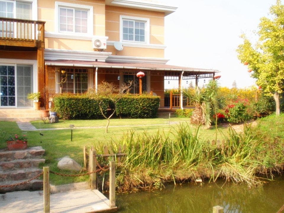 【10图】罗山绿洲,中间位置,南北大花园,小区在卖非常好的一套,罗山绿