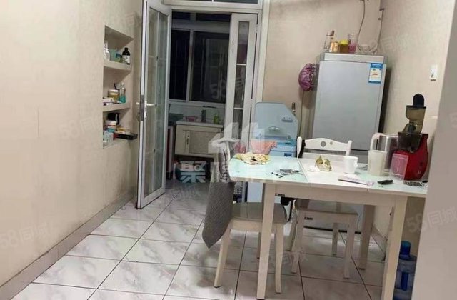 老文轩老一中旁， 刚需小三居，免大税