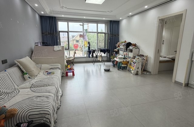 江南名郡3室2厅130㎡74.8万二手房图片