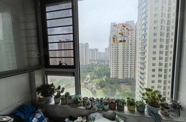 昌润莲城瑞荷园 精装修观景好 送家具 房东直卖