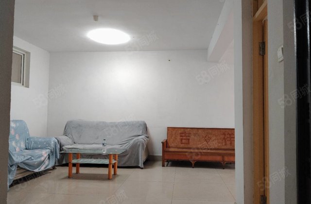 急售，五万入手，地暖房，好楼层，伟业中华苑，汽车总站，万达