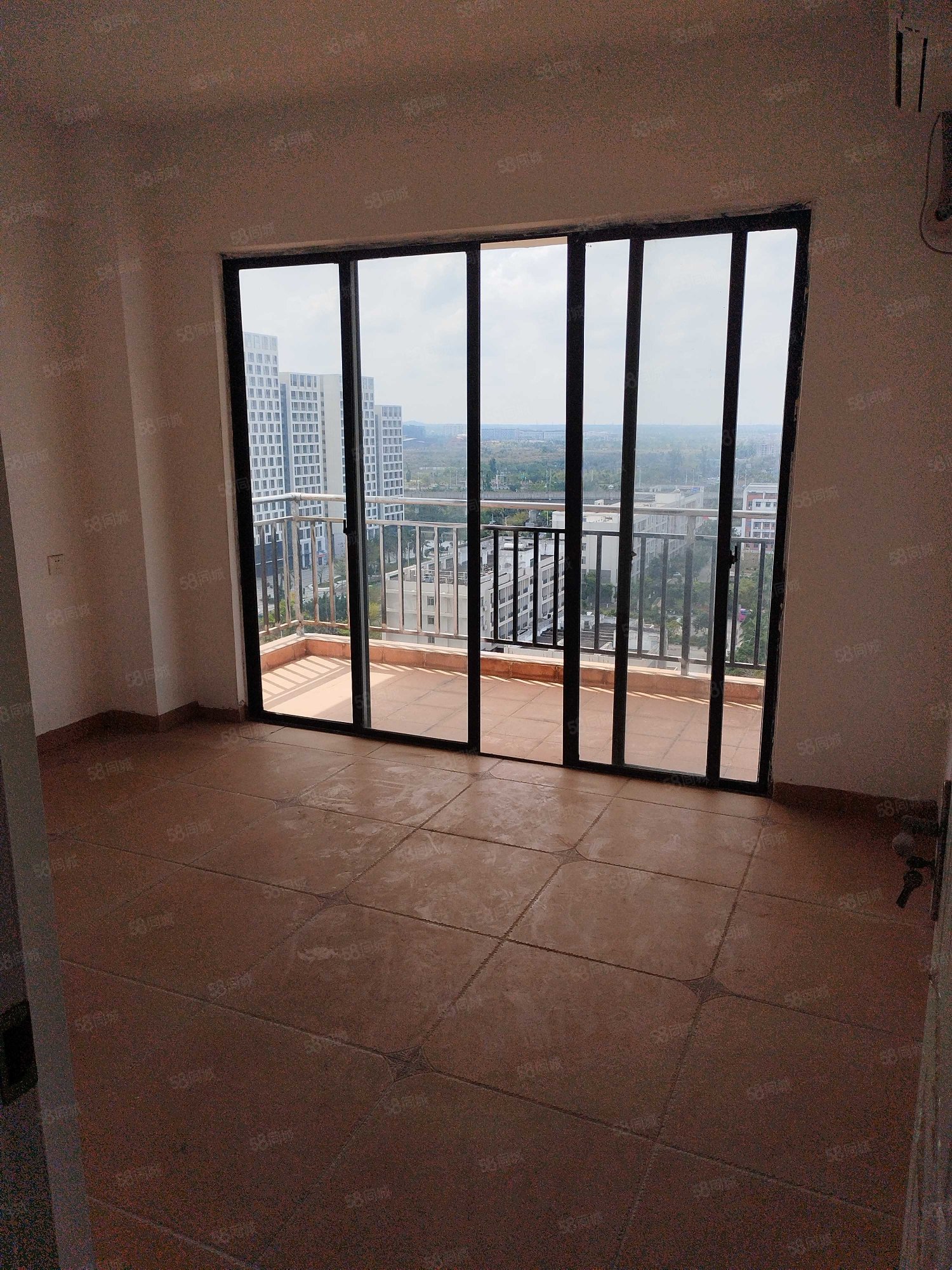 新香缇假日2室1厅1卫71㎡南41万