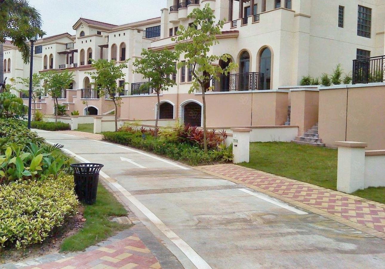 半山海景别墅4室2厅4卫361㎡东南0万