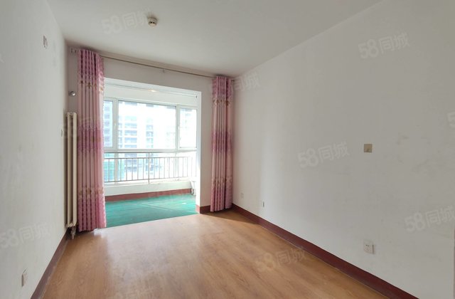 急售 湖边 城市主人对过 单位家属院 电梯房 免大税