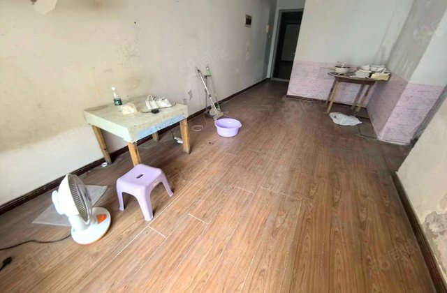 弘康馨居1室2厅56.97㎡33万二手房图片