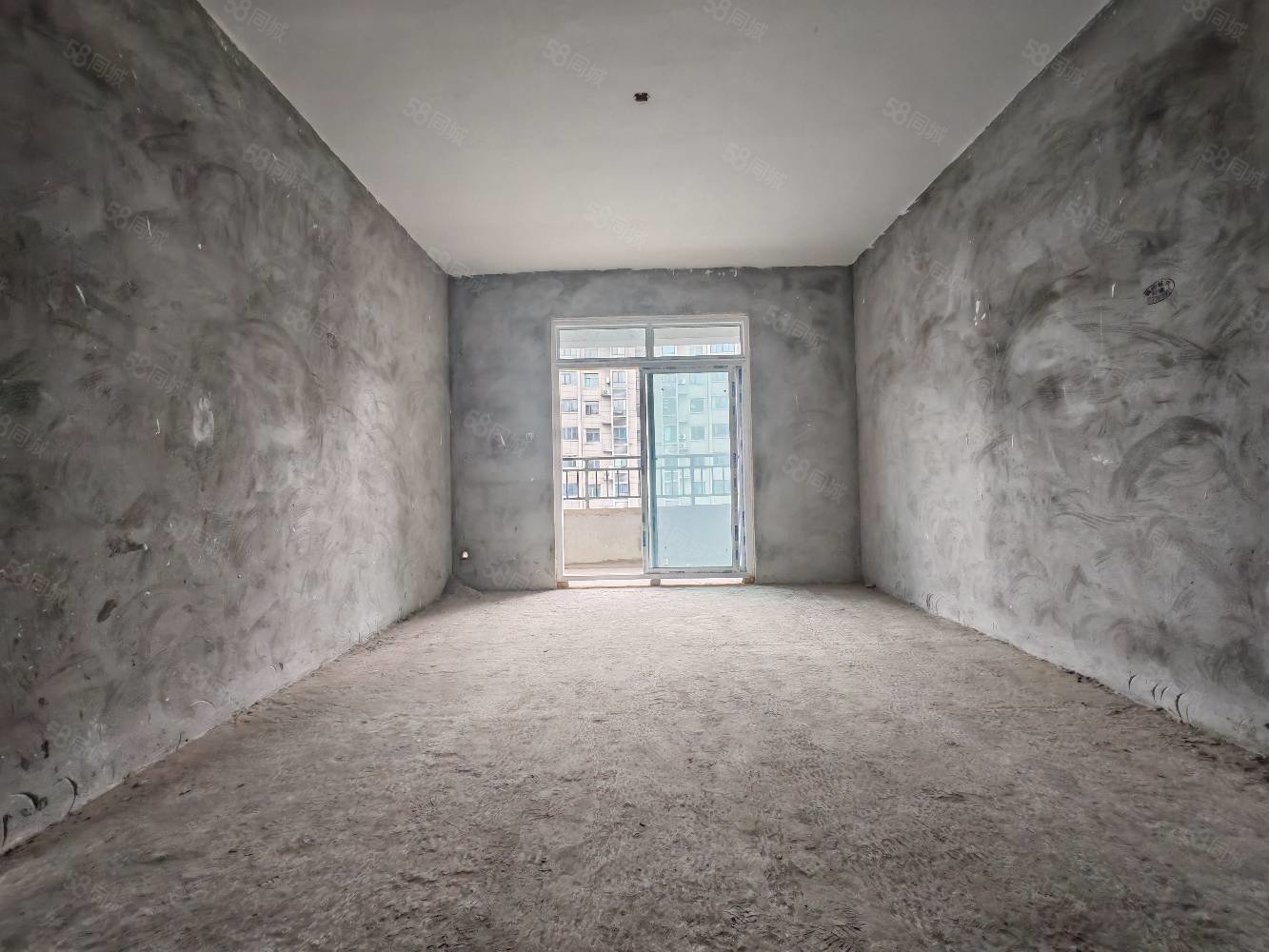 常隆花园3室2厅2卫122㎡南北56.8万