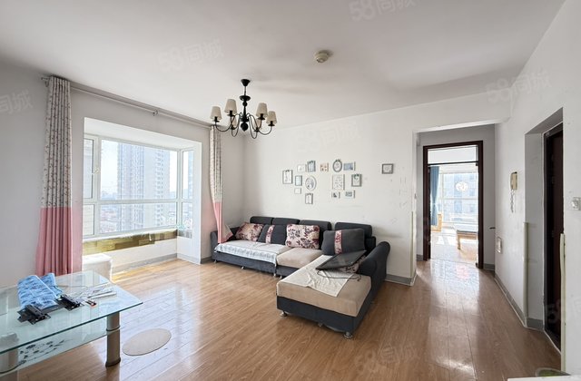 东昌丽都南区 东边户 送车位免大税 随时看房 急售