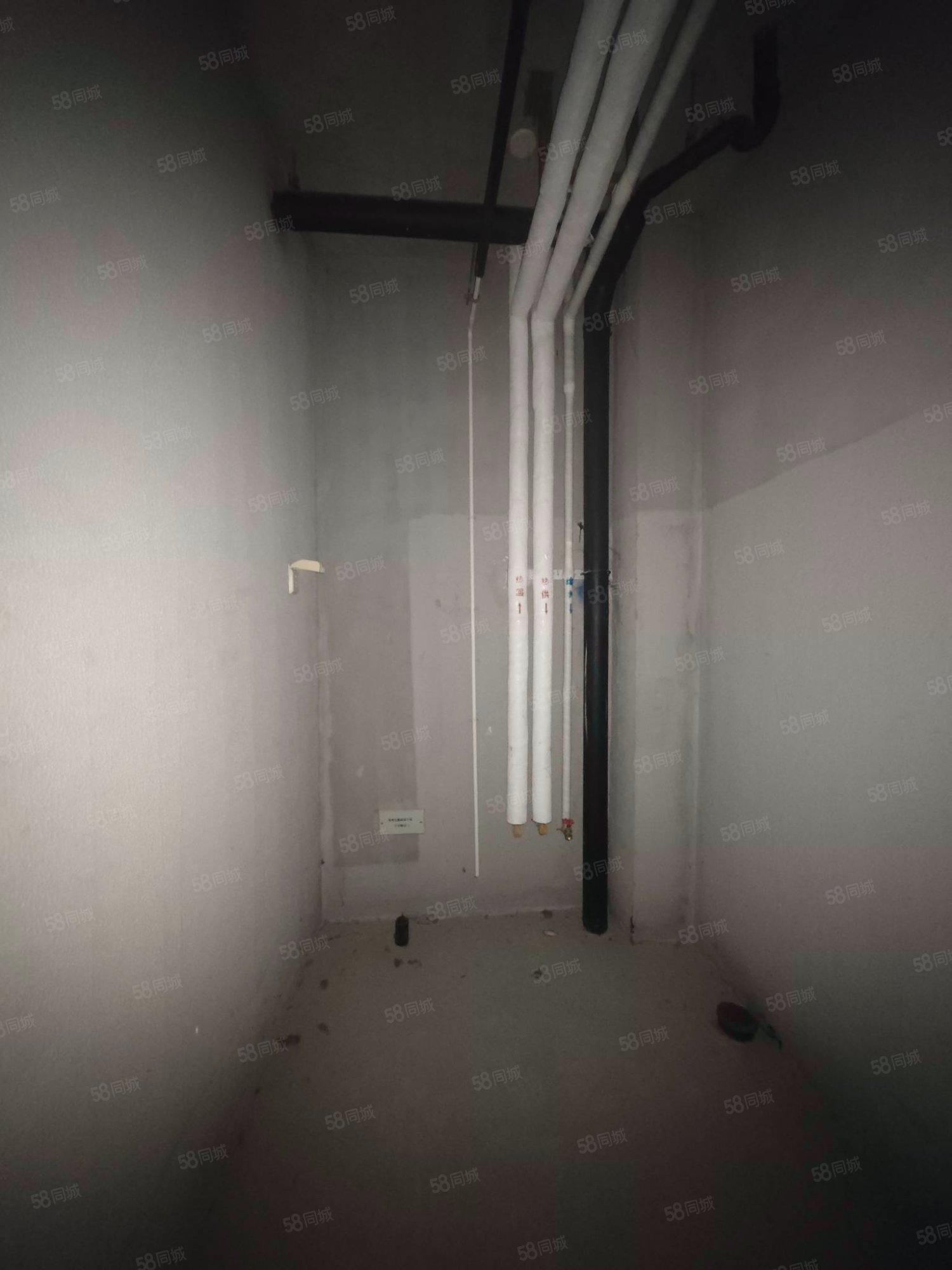 融創(chuàng)千章墅4室2廳3衛(wèi)256.09㎡南北970萬