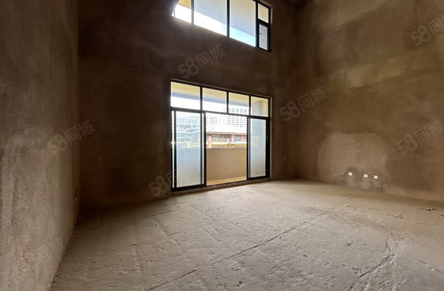 青阳郡小区(别墅)5室2厅261㎡207万二手房图片