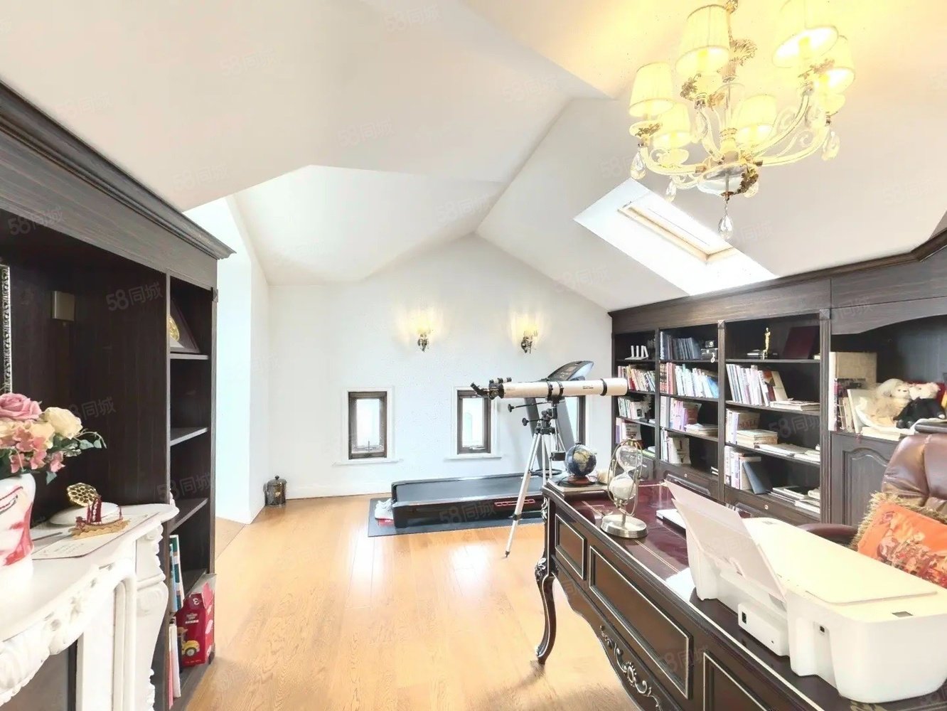 中建紅杉溪谷(東區(qū))6室2廳4衛(wèi)210.55㎡南北1888萬