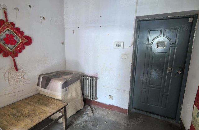 文轩总校，闸口新时代小区  交通便捷 满二  中间楼层