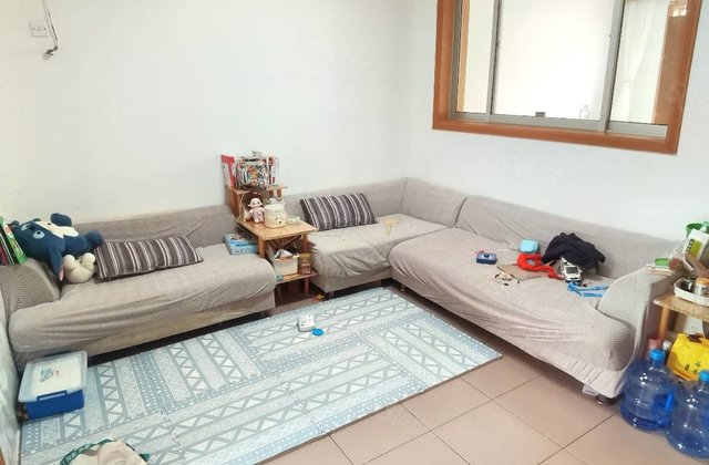 人民公园，慧德中学，和平医院单位家属院，正三室，低楼层，明卫