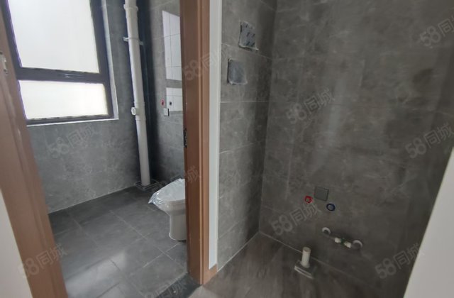 价格美丽 财信学府印象 板楼 南向采光好 小三房 随时可看