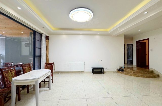 中海龙湾半岛龙园4室2厅360.39㎡750万二手房图片