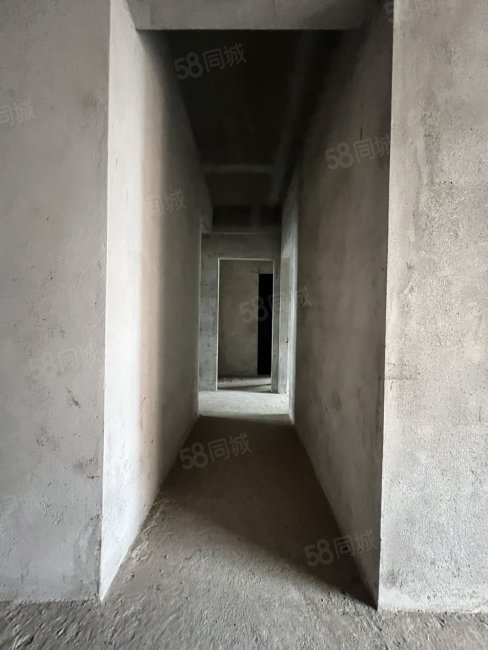 紫菱东岸3室2厅2卫112㎡南北41万
