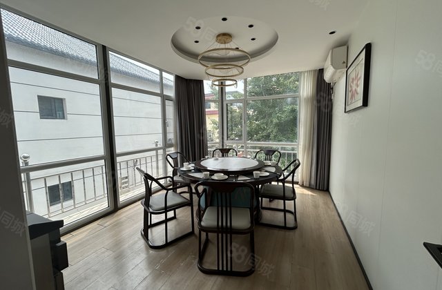 振兴路双拼别墅  上下两层 双卫 南北通透 精装 靠路边