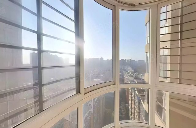 金域蓝湾3室2厅127.25㎡74万二手房图片