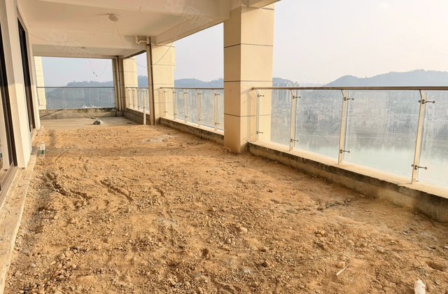 保利君悦湾6室2厅340.18㎡560万二手房图片