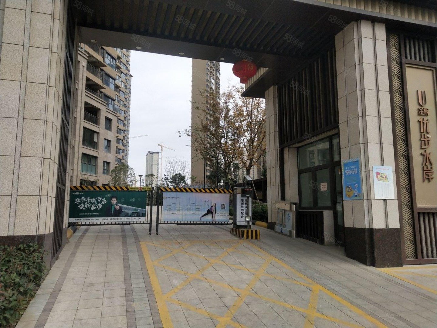 金辉优步水岸丨7楼层丨户型方正丨采光刺眼丨密码锁拎包即住