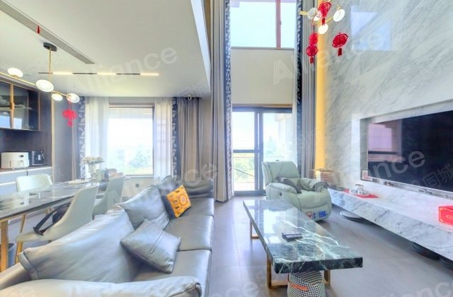 九天藏珑4室1厅139.19㎡180万二手房图片