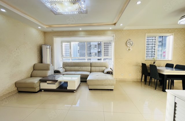 新出 刚需 边户三室 精装 前排全天采光  电梯中层 光明旁