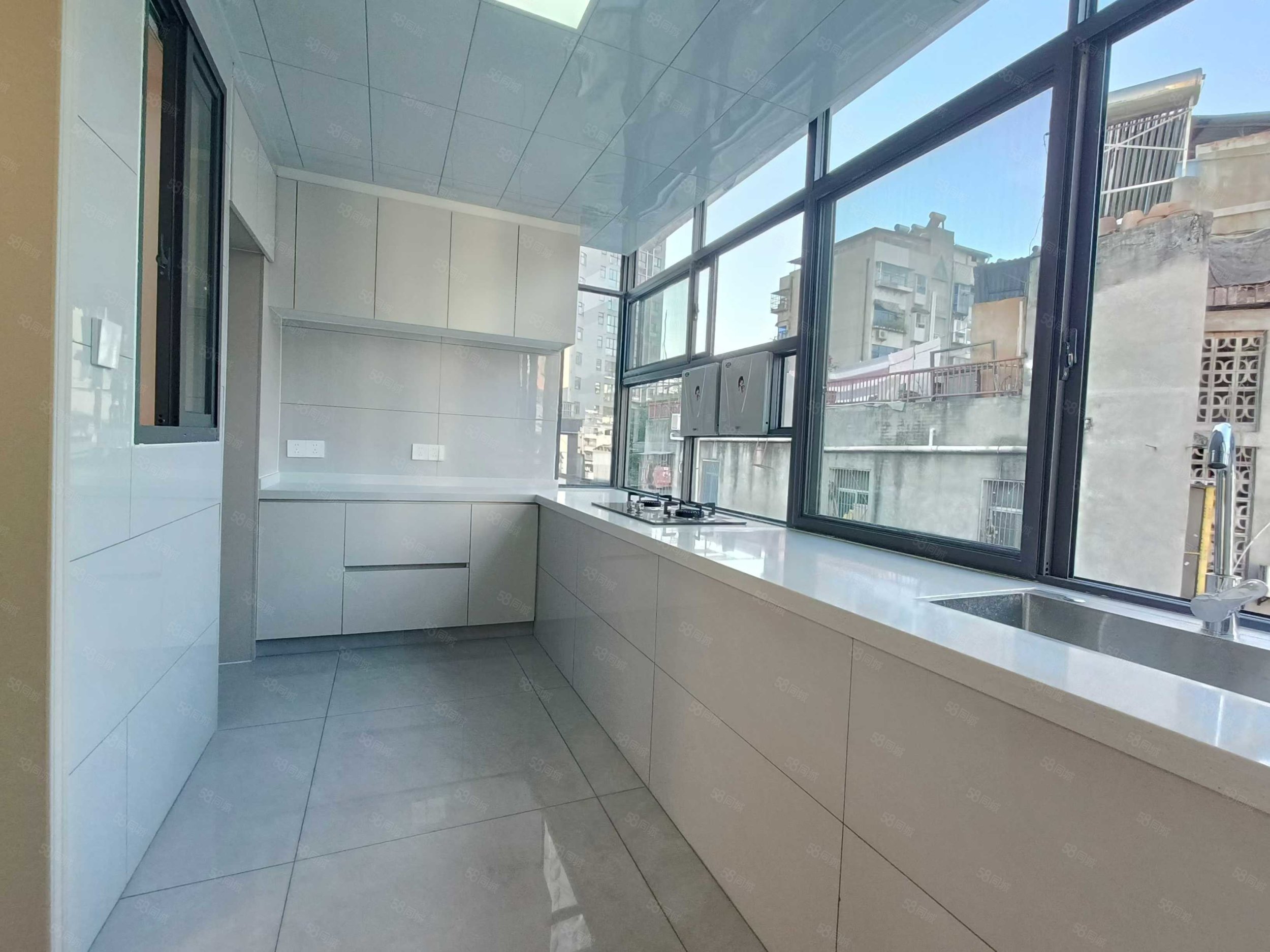 佳梦苑3室1厅1卫80㎡东33.8万