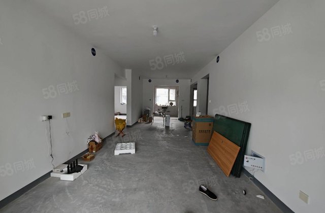 真电梯洋房，三叶草户型，随时看房