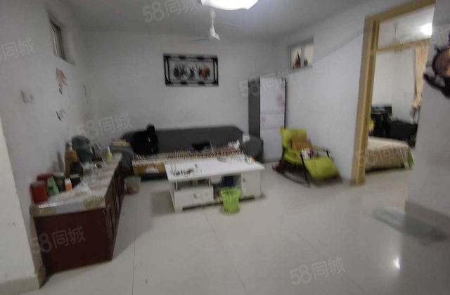 香江 香格里 水岸新城 多层一楼三室 免大税 停车方便