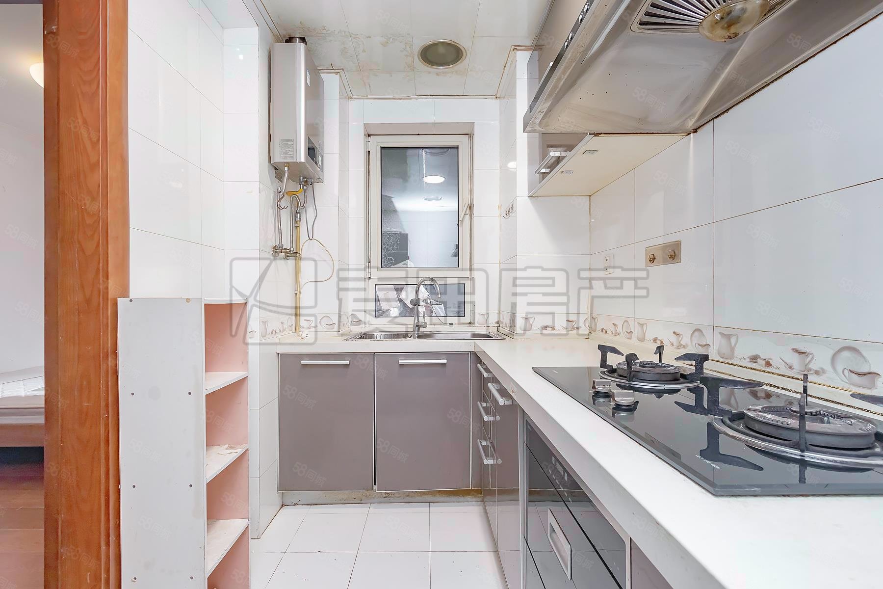 首城國際2室2廳1衛(wèi)88㎡南590萬