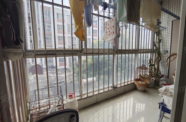 中通时代豪园三期(35-48号楼) 南北通透 简单装修 满二