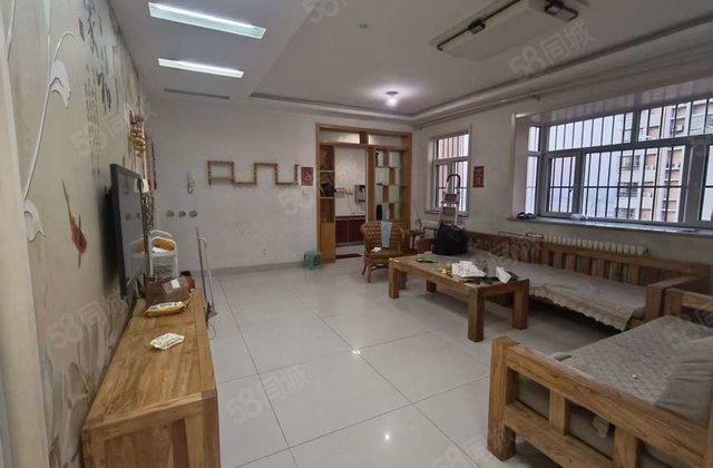 月亮湾三里铺新村(1-10号楼) 南北通透 医疗配套成熟