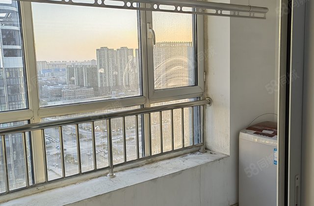 带车位 115平 78万 当代国际广场 3居 有证 东昌丽都